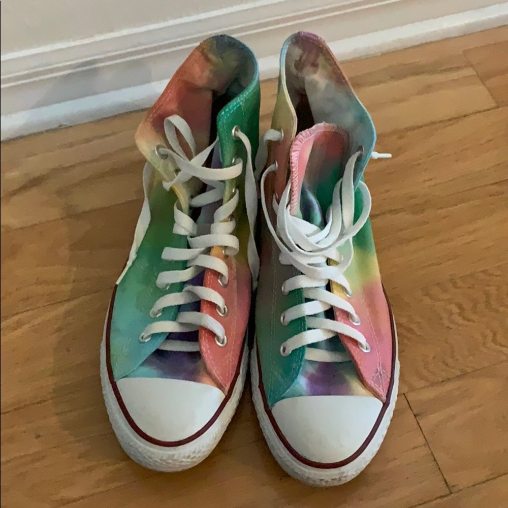 Men’s Tie Dyed Converse